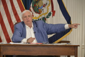 Governor again orders bars closed